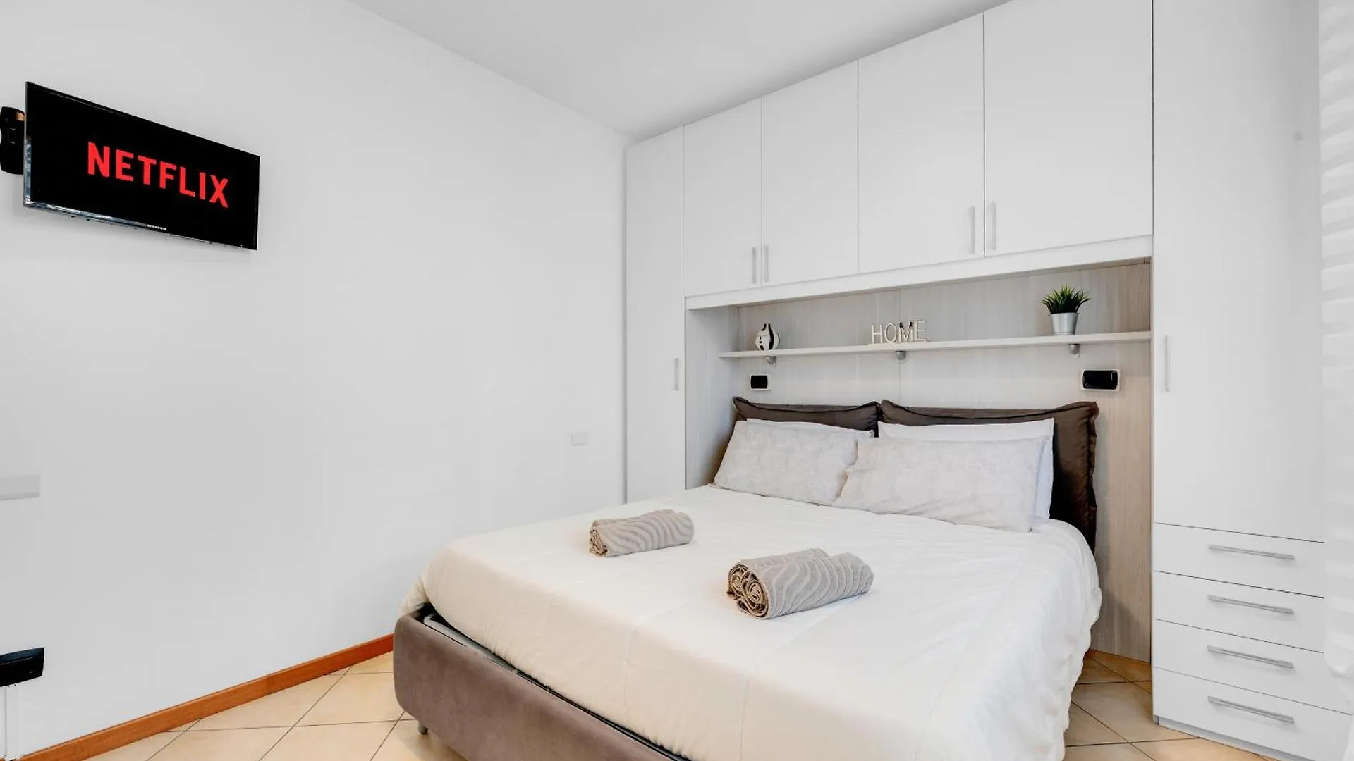 Pran27 -Crescenzago - Central - Large - Bright - Milan