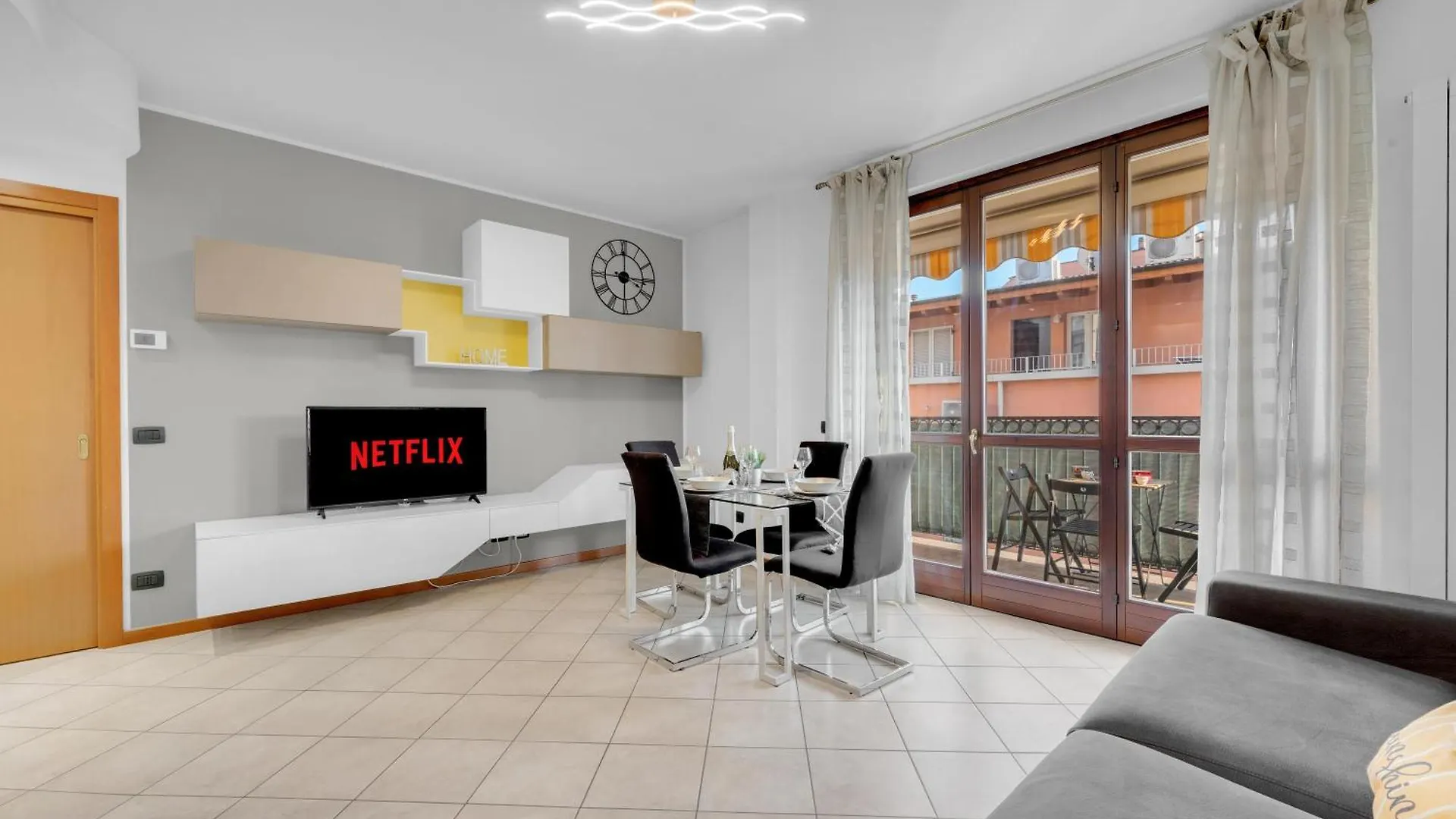 Apartment Pran27 -Crescenzago - Central - Large - Bright - Milan